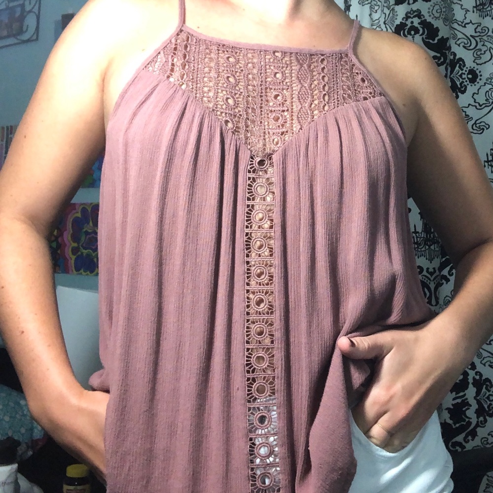 super cute detailed tank top 🌞